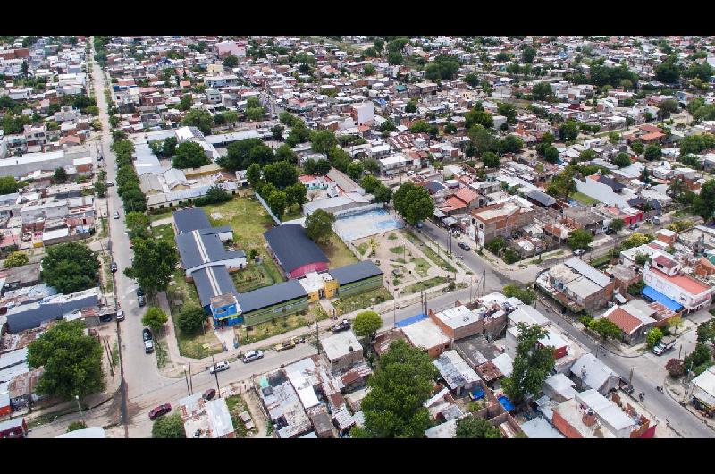 Quilmes- la Policiacutea Bonaerense baleoacute en la cara a un nene de 10 antildeos frente a un comedor del Polo Obrero