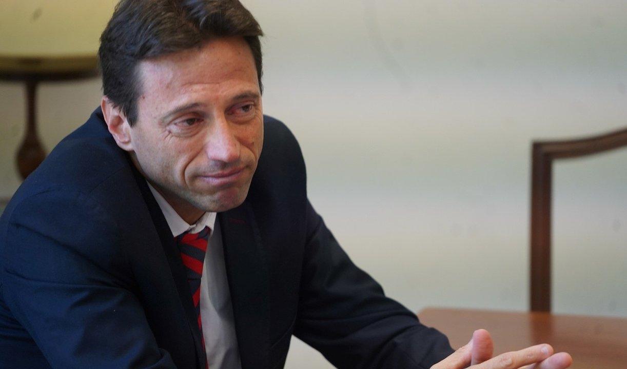 ldquoEs una gran camarsquo- la increiacuteble versioacuten de Marcelo Moretti al video donde se lo increpoacute en una cafeteriacutea