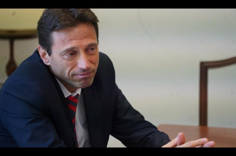 ldquoEs una gran camarsquo- la increiacuteble versioacuten de Marcelo Moretti al video donde se lo increpoacute en una cafeteriacutea