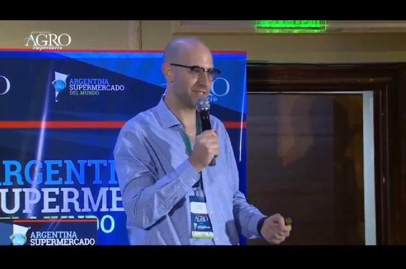 El inquietante mensaje del lenguaje corporal de Bernardo Seltzer al hablar de su familia