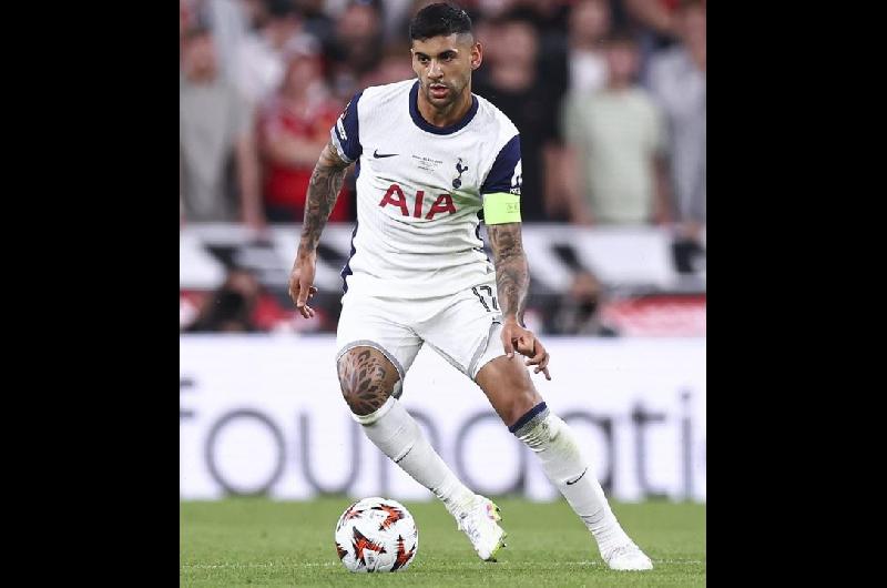 El emotivo homenaje del Tottenham a Cuti tras la consagracioacuten en la Europa League