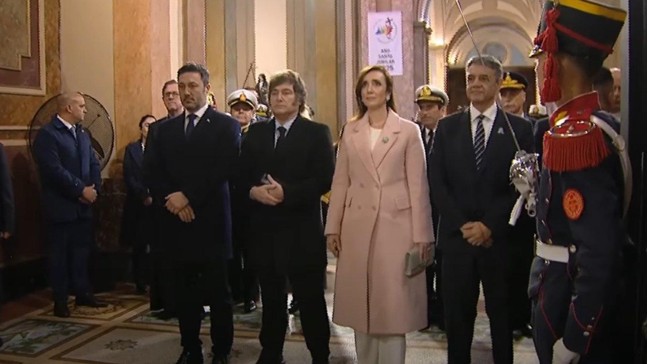 #128308Te Deum del 25 de Mayo EN VIVO- Javier Milei y Victoria Villarruel en la Catedral ante Jorge Garciacutea Cuerva
