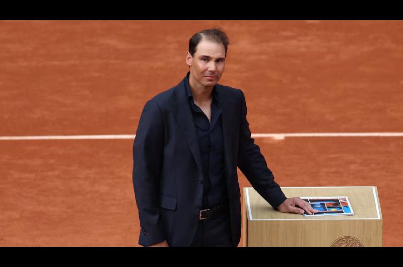 Emotivo homenaje en Roland Garros para el espantildeol Rafael Nadal el maacuteximo ganador del Grand Slam