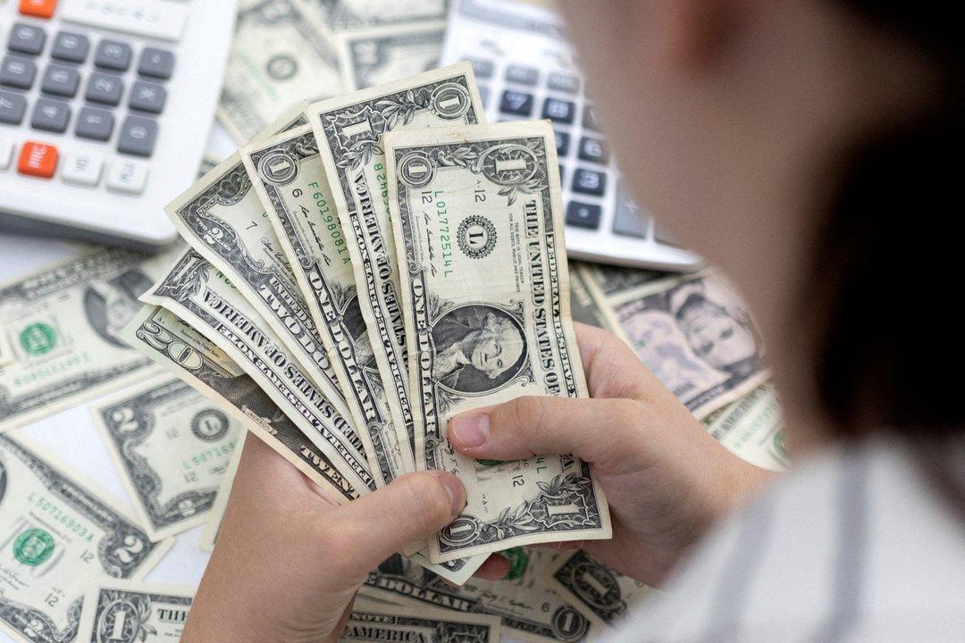 La Reserva Federal de Estados Unidos anuncioacute el fin de la circulacioacuten de ciertos doacutelares