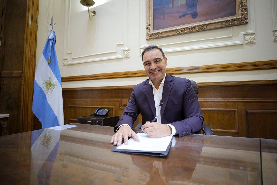 Elecciones provinciales en Corrientes- el gobernador Valdeacutes convocoacute a votar el 31 de agosto
