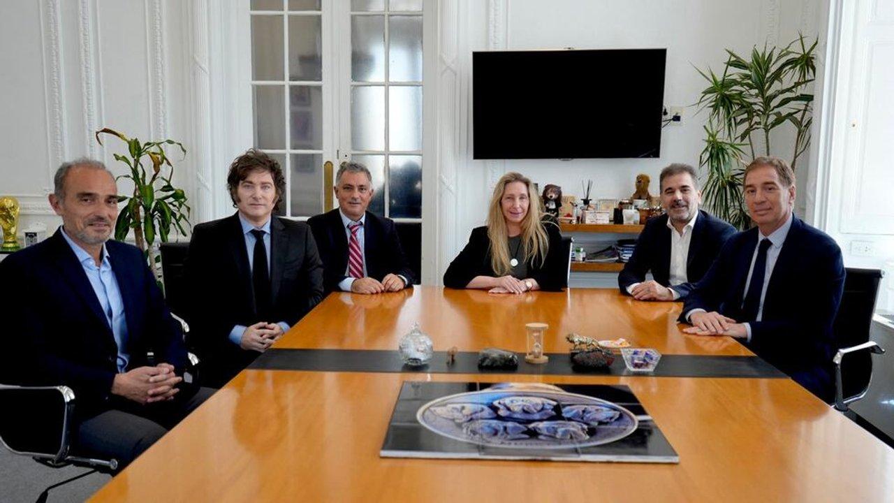 Karina Milei se reuacutene con Ritondo y Santilli en Casa Rosada para cerrar un frente electoral en la provincia