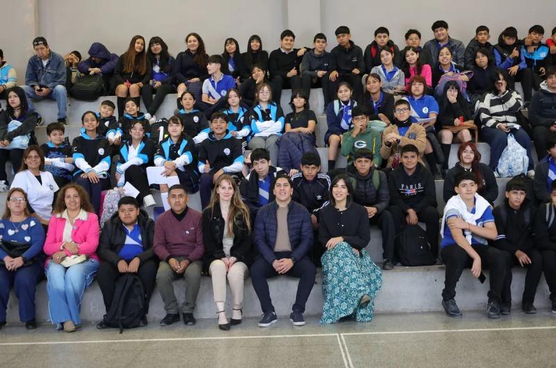 Continuacutea la campantildea de prevencioacuten del grooming en escuelas secundarias 