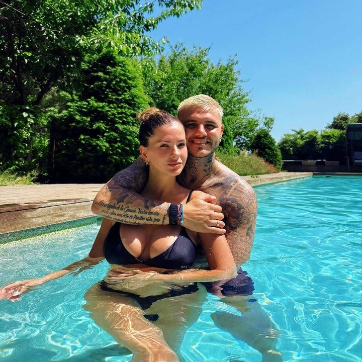Mauro Icardi y la China Suaacuterez compartieron una foto iacutentima desde la cama 