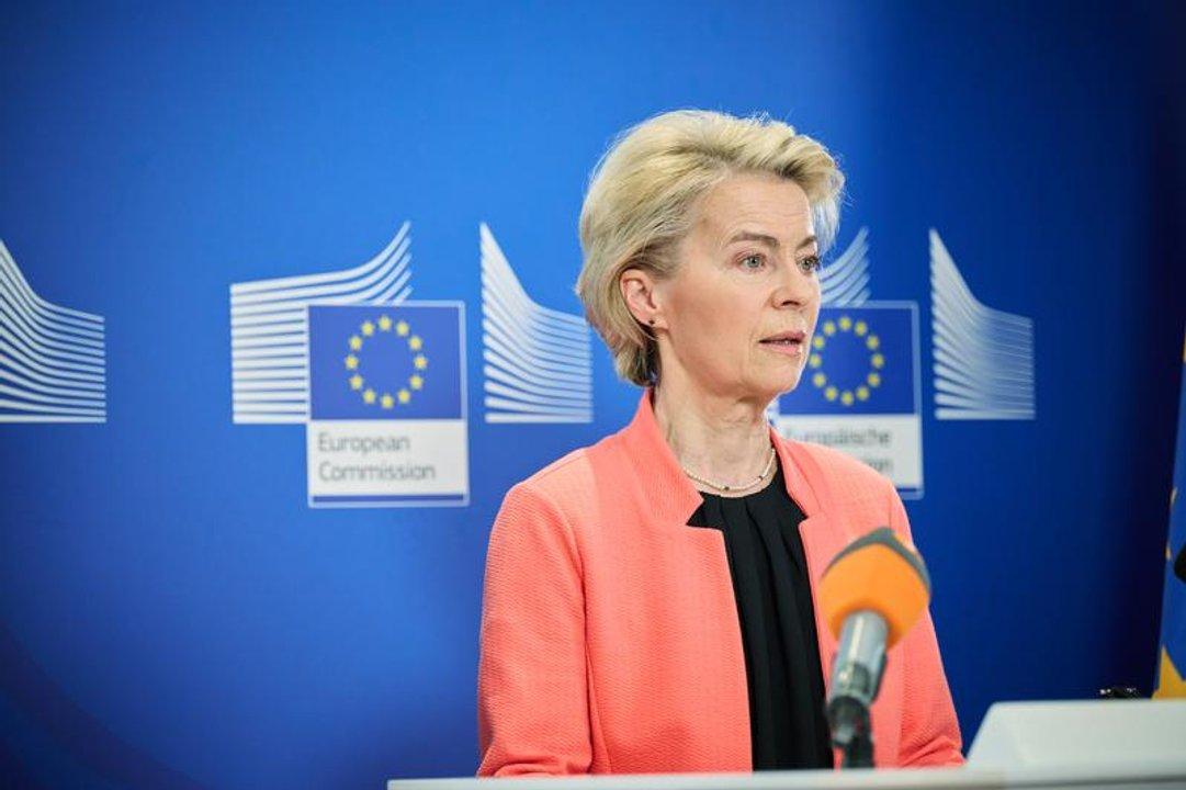 Von der Leyen criticoacute el bombardeo israeliacute contra una escuela en Gaza