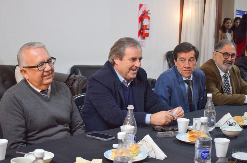 Sadir y Bernis encabezaron reunioacuten con intendentes en San Pedro de Jujuy