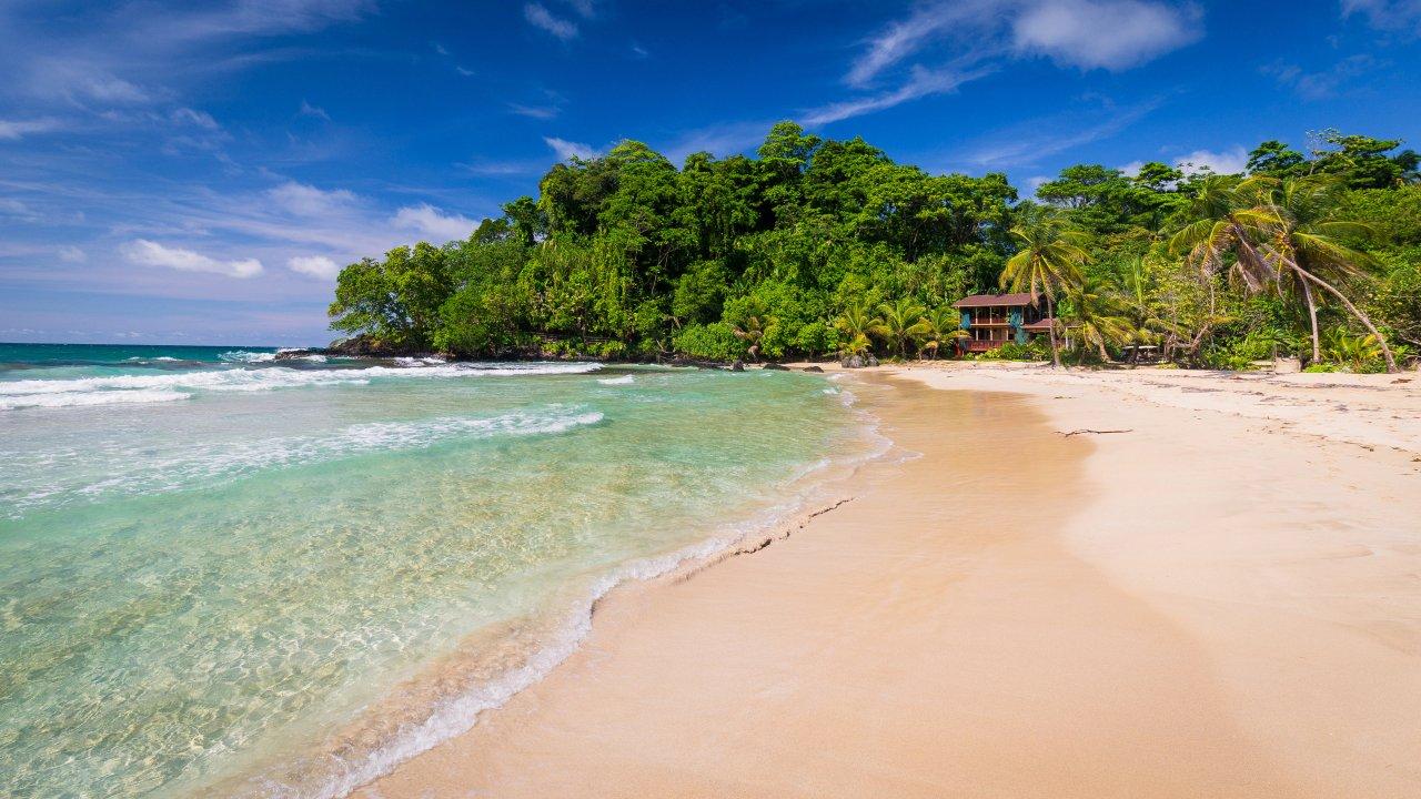 Panamaacute declara estado de emergencia en Bocas del Toro a un mes de huelga por la ley de jubilaciones