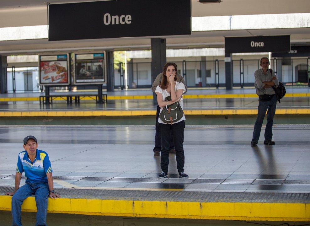 El tren Sarmiento volvioacute a funcionar con normalidad tras fallas que generaron caos y quejas de los pasajeros