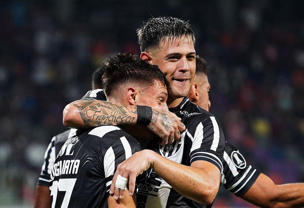 Central Coacuterdoba visita a Liga de Quito con el objetivo de avanzar en la Copa Libertadores