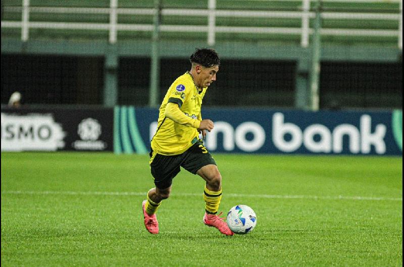 Defensa y Justicia cayoacute con Cerro Largo de Uruguay por 2 a 1 y quedoacute afuera de la Copa Sudamericana