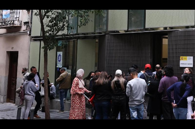 Maacutes de 60 mil argentinos emigraron a Madrid en durante 2024
