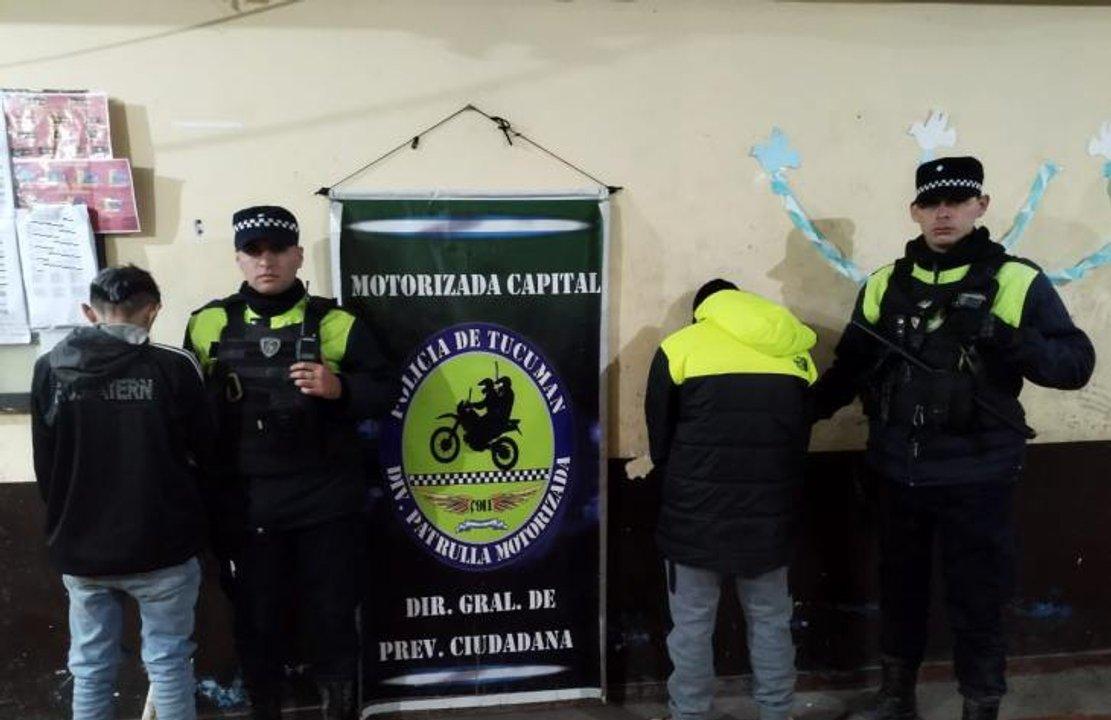 Atrapan a dos joacutevenes acusados de hacer disparos contra las casas de vecinos