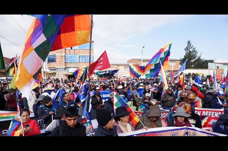 Bolivia- incidentes entre seguidores de Evo Morales y la policiacutea