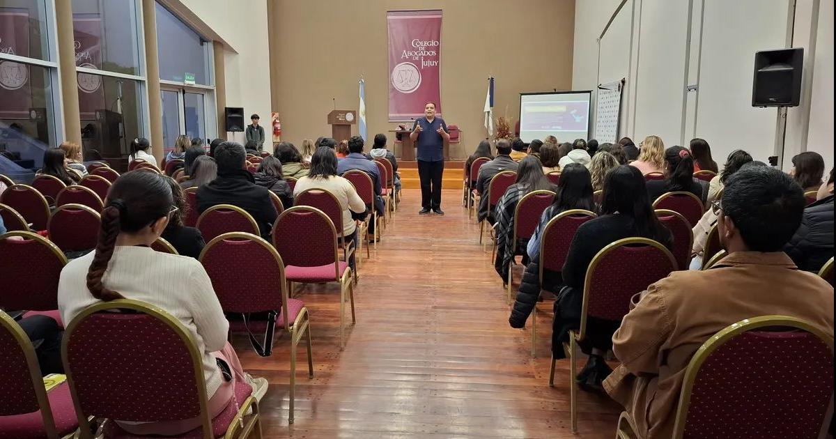 Finalizoacute la formacioacuten en Ley Micaela en el Colegio de Abogados
