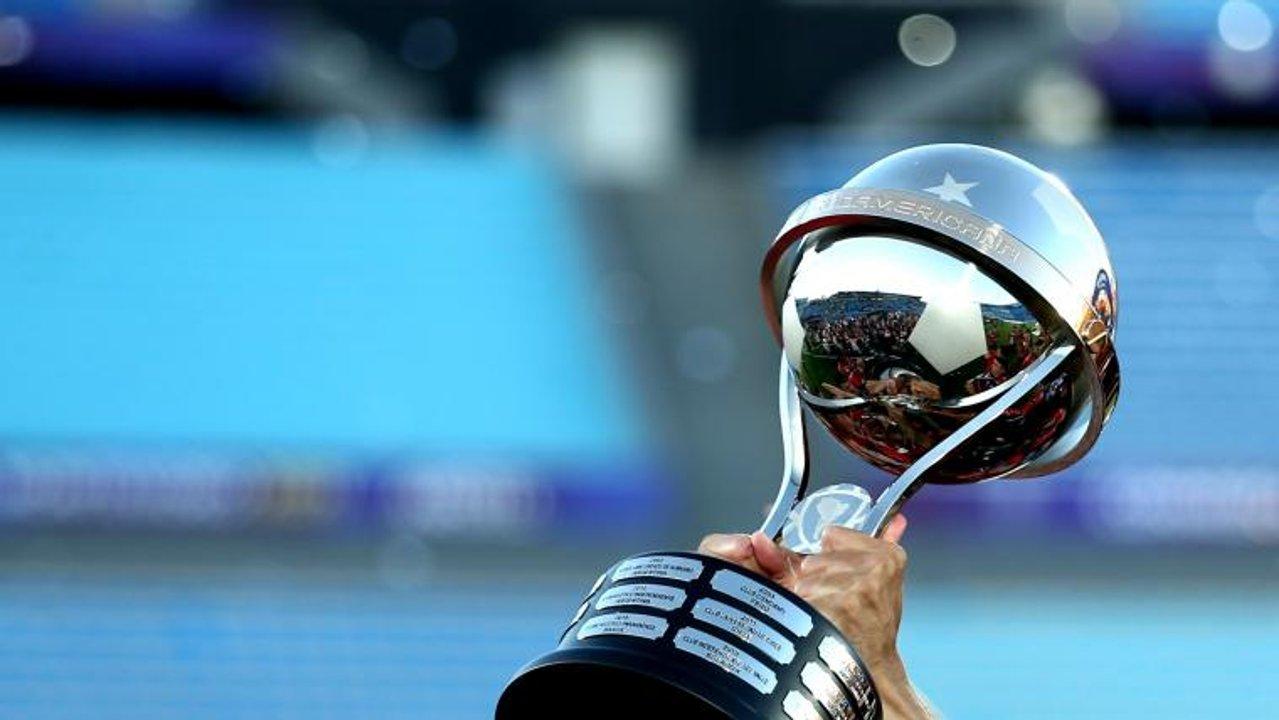 Cuaacutendo arrancan los playoffs y los octavos de final de la Copa Sudamericana 2025