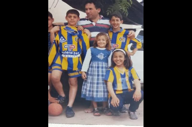 El primer entrenador de Aacutengel Di Mariacutea reveloacute coacutemo pagoacute Rosario Central para quedarse con su ficha