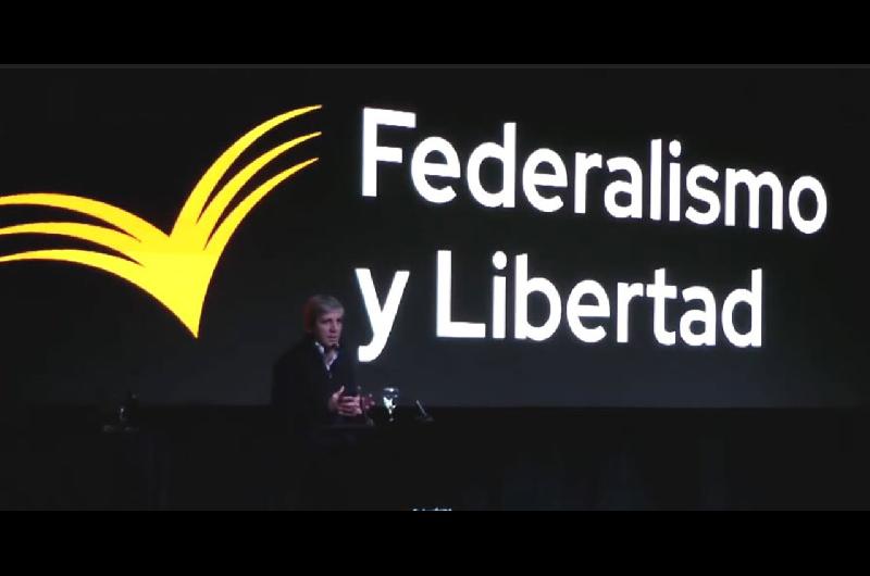 Luis Caputo dijo que hay precios que estaacuten bajando hasta un 50-en-porciento-