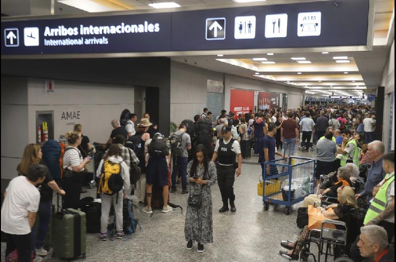 Casi 4 millones de pasajeros viajaron por el pais en abril