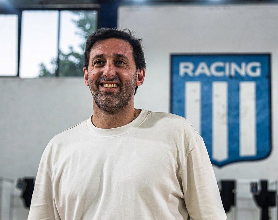 Milito analizoacute el presente de Racing el mercado de pases y el suentildeo de la vuelta de De Paul