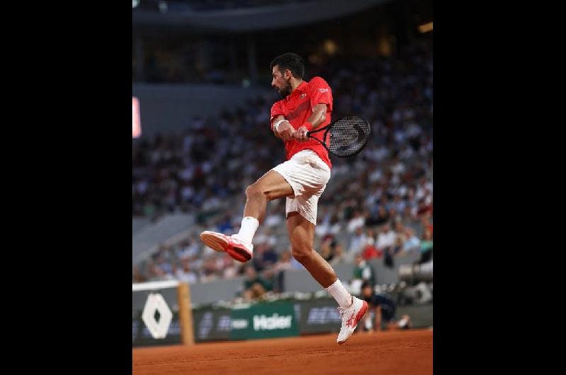 Sinner Djokovic y Zverev pisan fuerte en Roland Garros y avanzan a octavos de final