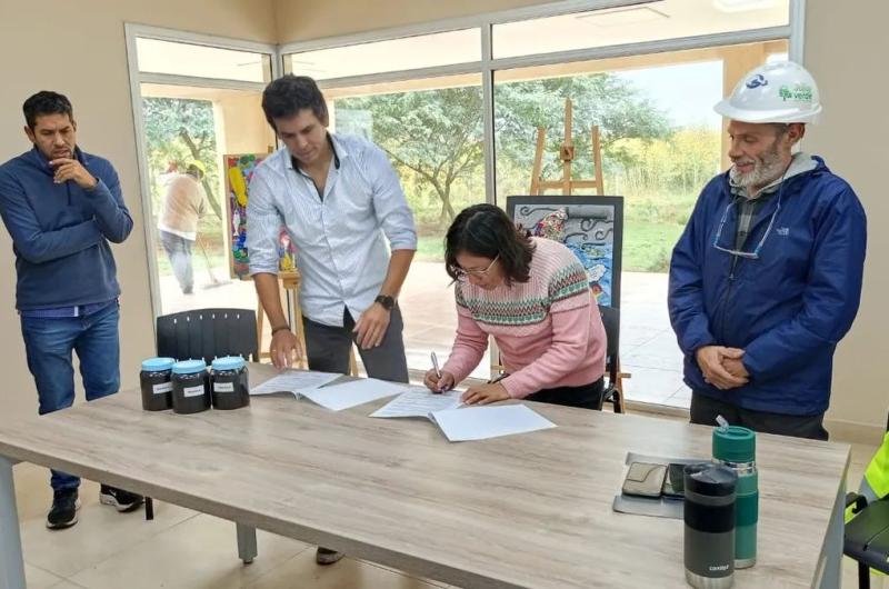 Acuerdo entre el sector puacuteblico y privado para valorizar residuos orgaacutenicos con impacto ambiental