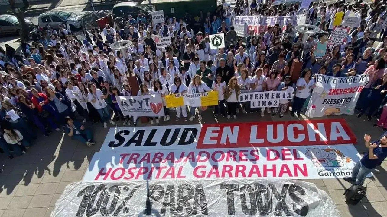 El Gobierno aumentoacute los salarios a residentes del Garrahan para desactivar el conflicto