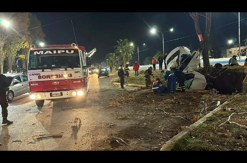 Conmocioacuten en Mendoza- dos muertos y tres heridos graves en un accidente vial en Maipuacute