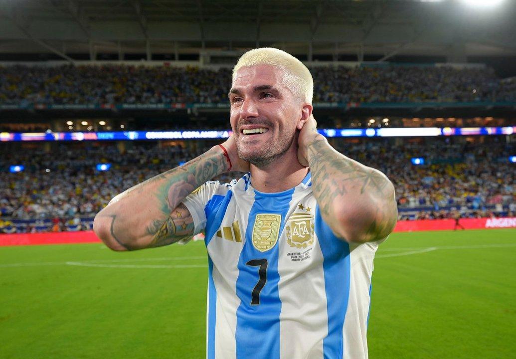 El mensaje de De Paul para Mastantuono con la Seleccioacuten argentina- ldquoQue haga lo mismo que en Riverrdquo