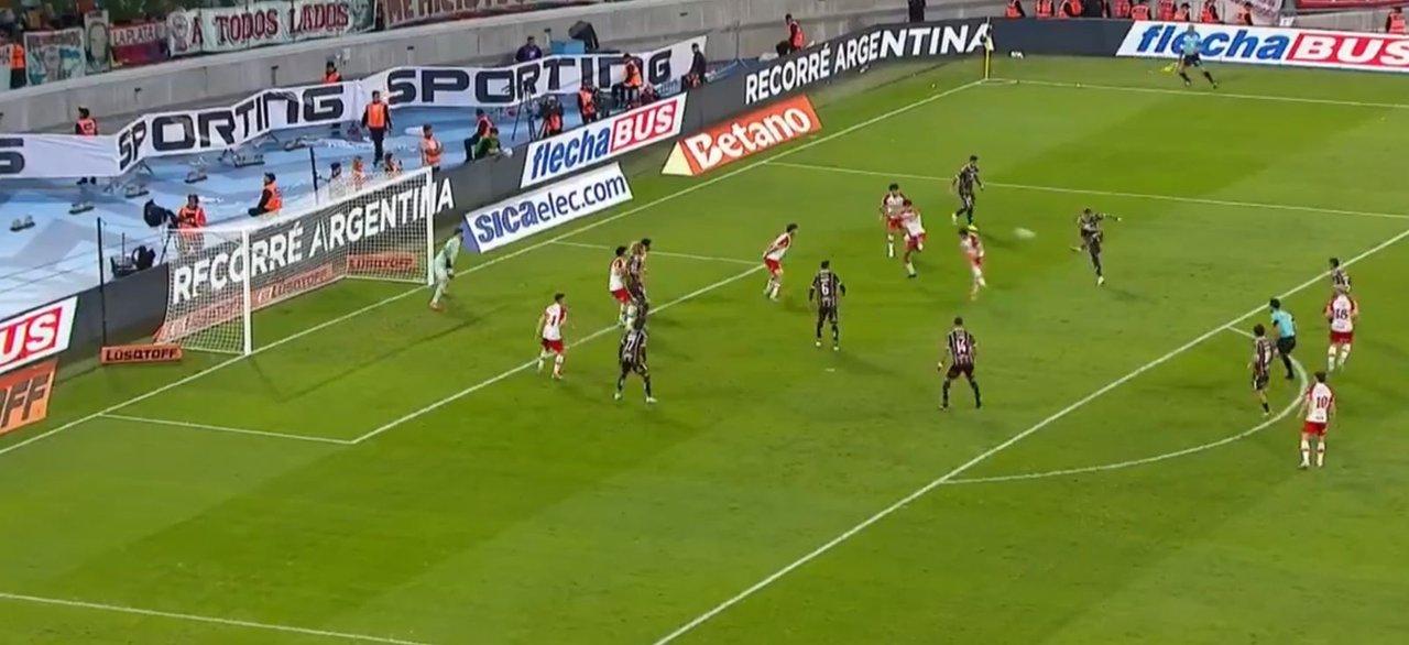 Guido Mainero metioacute un golazo de volea y puso en ventaja a Platense en la final del Torneo Apertura