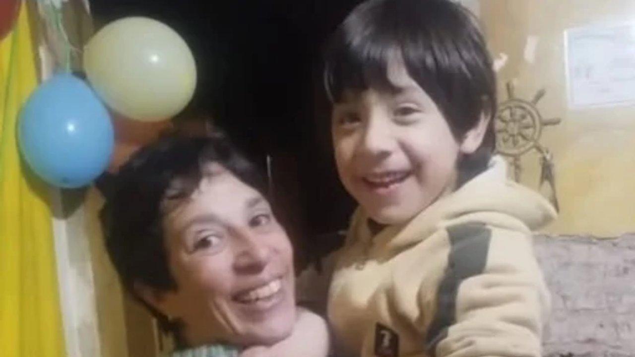 Horror en Florencio Varela- ratificaron que la mujer matoacute a su hijo con autismo y luego se quitoacute la vida