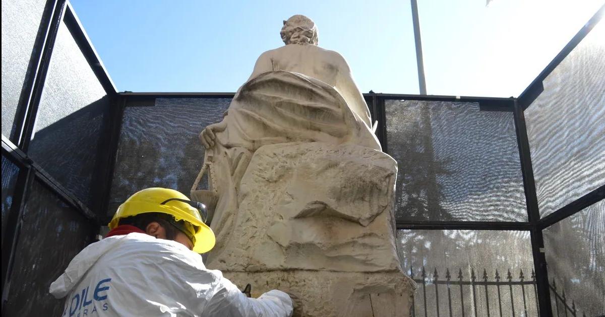 Siguen los preparativos para trasladar esculturas