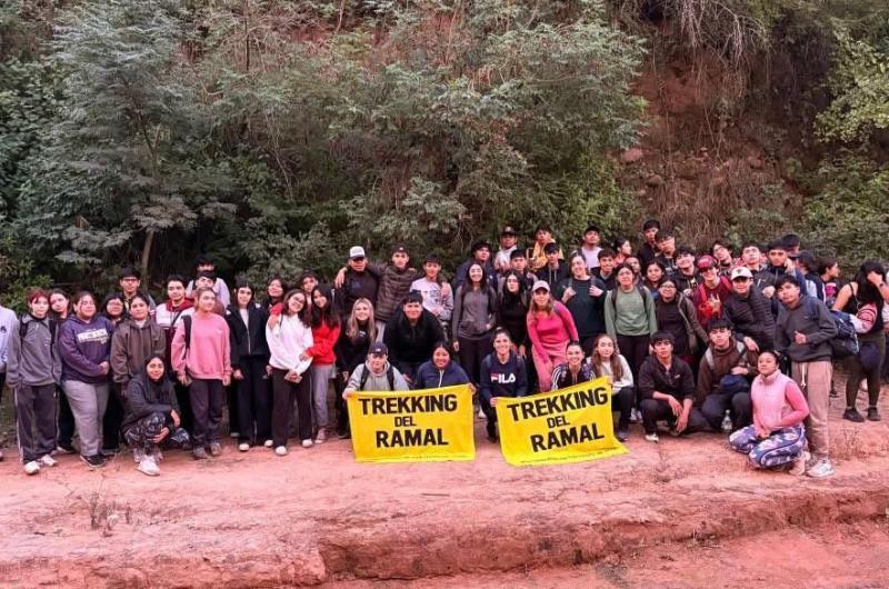 Estudiantes sampedrentildeos de la Promo 2025 disfrutaron el Trekking del Ramal