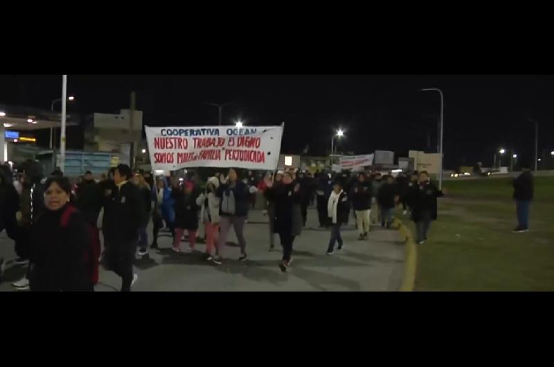 Corte total en Puente La Noria por reclamo de trabajadores de La Salada