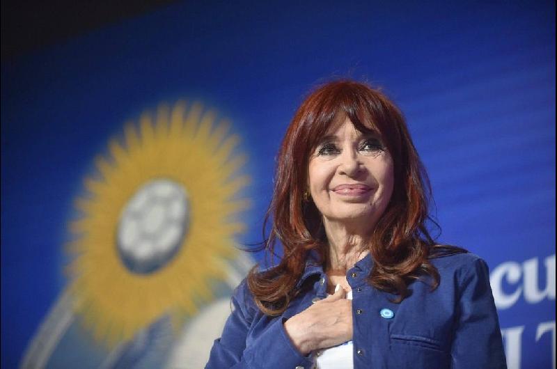 Cristina Kirchner hoy en TV- entrevista con definiciones sobre Javier Milei Axel Kicillof y elecciones 2025