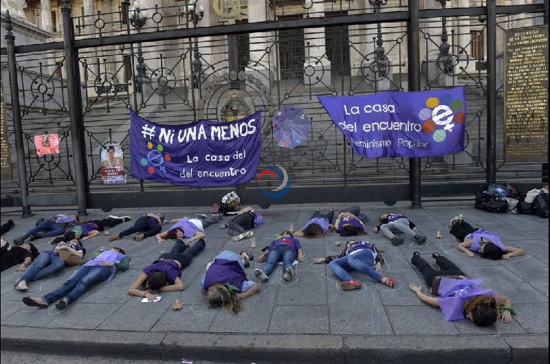 A diez antildeos del primer #NiUnaMenos se registraron 2590 femicidios- ldquoHoy se comete uno cada 33 horasrdquo