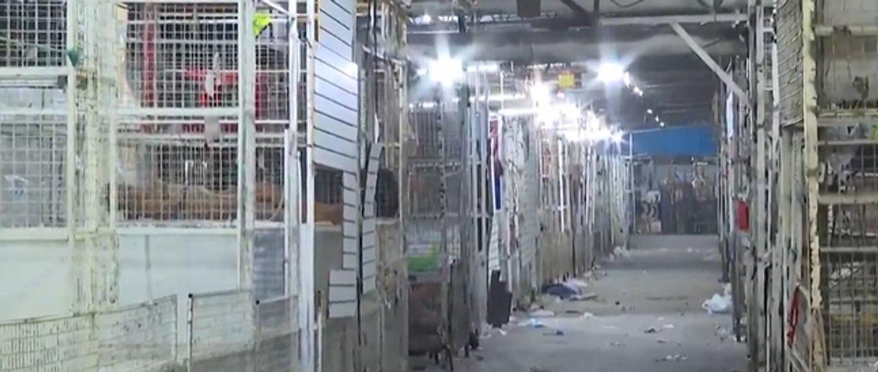 Feriantes de La Salada se concentran para decidir si vuelven a marchar por la apertura de los negocios