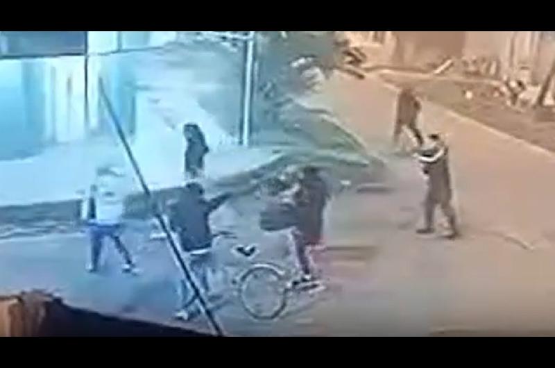Video- asiacute mataron al policiacutea Leguizamoacuten en Joseacute C Paz