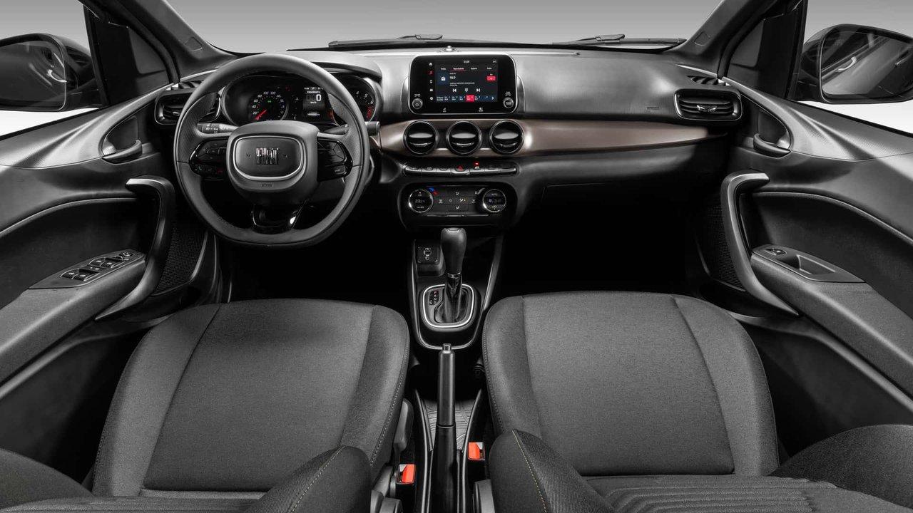 Automotrices aumentan sus precios en junio pese a las advertencias de Caputo