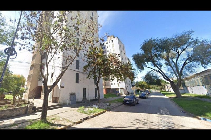 Rosario- arrojaron una molotov contra un departamento y la duentildea denuncioacute extorsiones previas