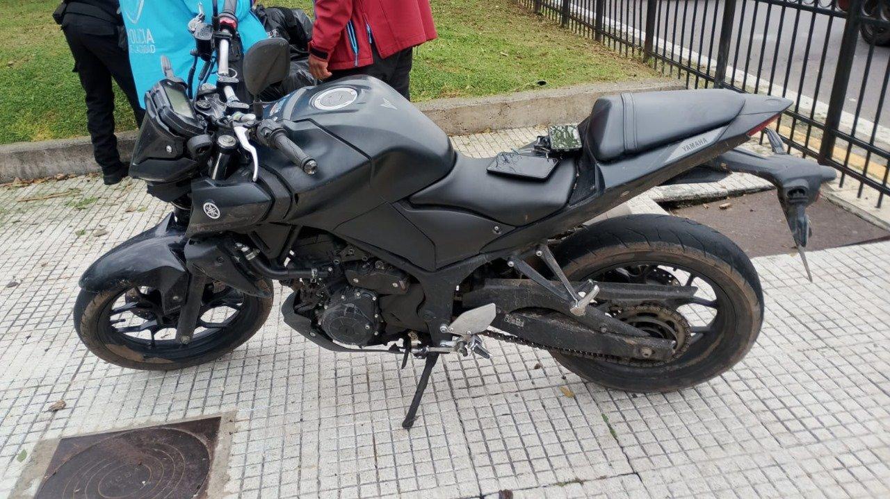 Detuvieron a dos motochorros en Constitucioacuten- uno era australiano y usaron un punzoacuten para robar