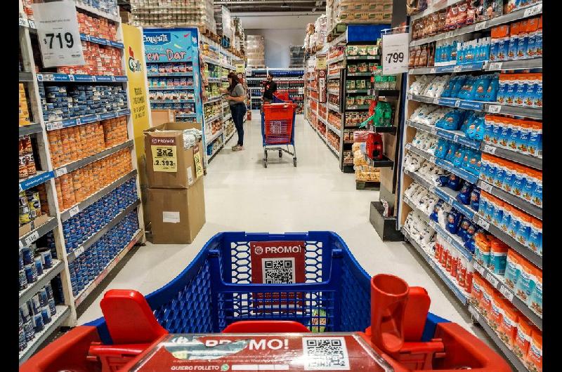 La tecnologiacutea nos cambioacute- cierran cada vez maacutes supermercados y quioscos