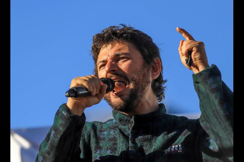 Grabois califica  de hijos de puta a los senadores por el nuevo aumento