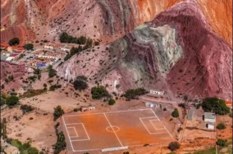 El Lobo estaraacute en la cancha maacutes linda del mundo en una jornada de formacioacuten