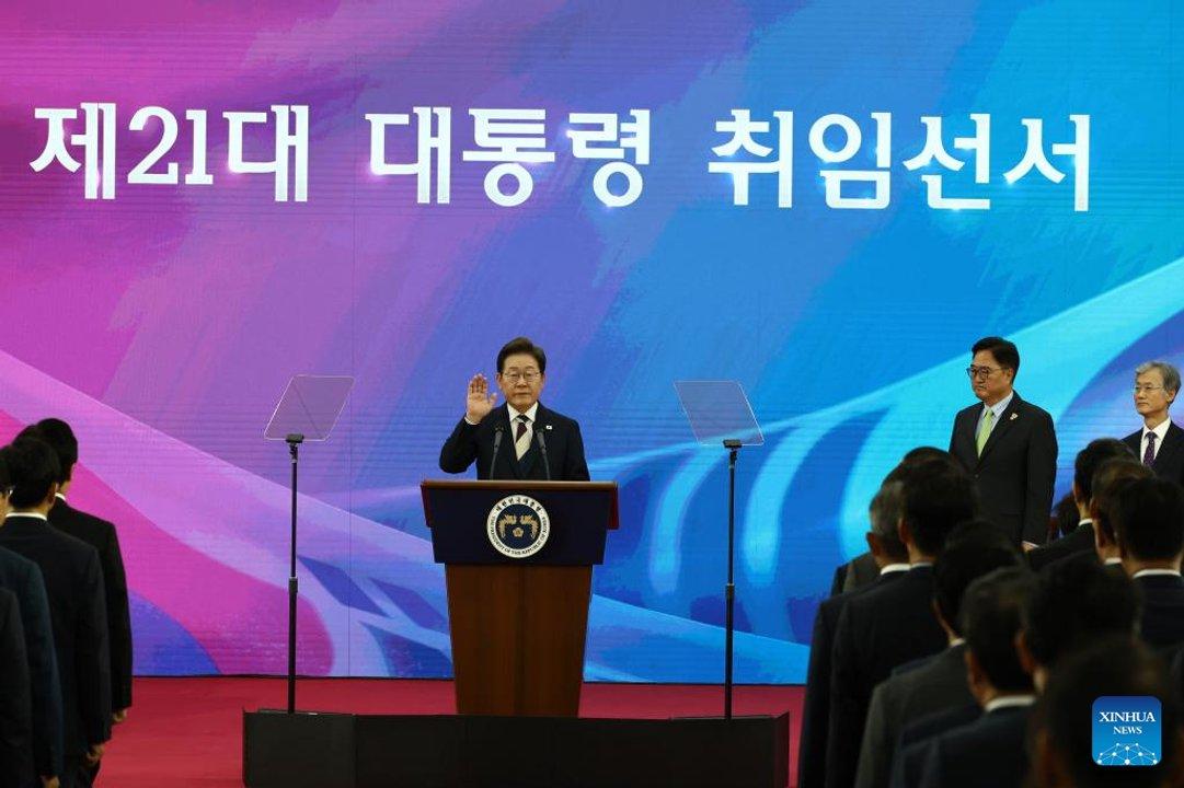 Lee Jae-myung juroacute su cargo como nuevo presidente de Repuacuteblica de Corea