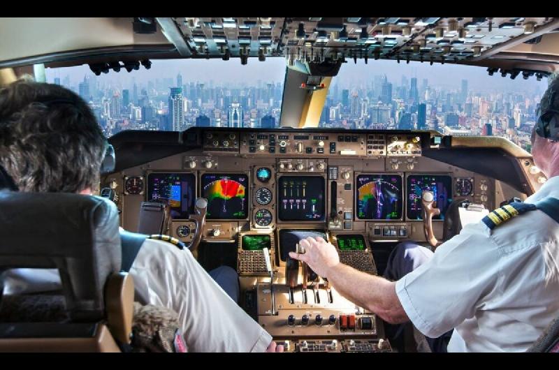 Modifican las condiciones de trabajo de los pilotos y tripulantes de cabina