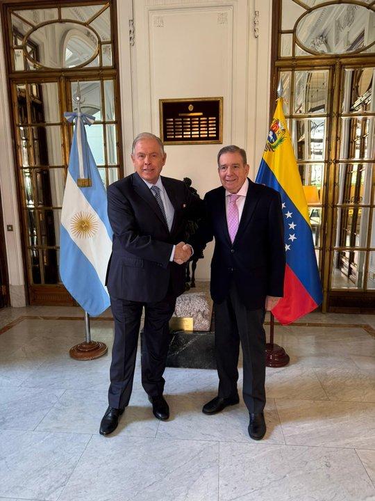 Werthein se reunioacute con el venezolano Edmundo Gonzaacutelez Urrutia